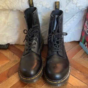 BARELY WORN DR MARTEN BOOTS
